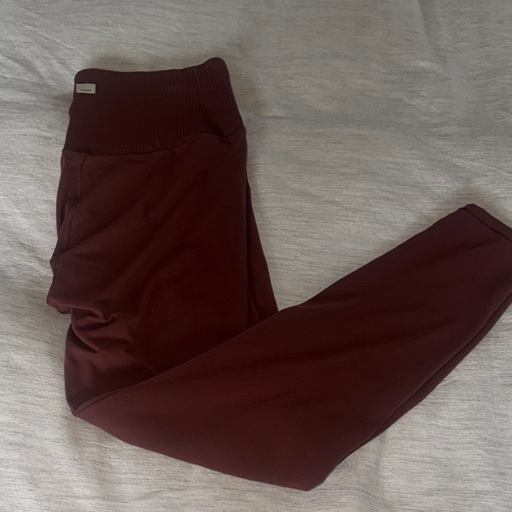 Vuori Burgundy Leggings